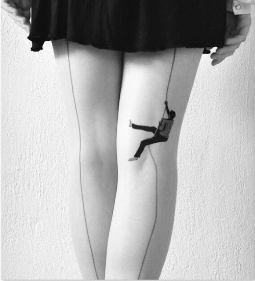Petit curieux…?