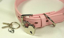 darkbabiidoll:  Baby pink slave collar with