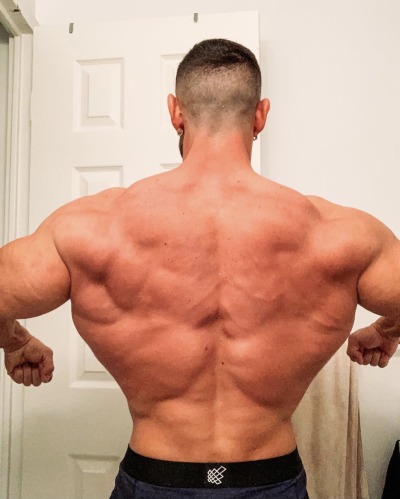 musclemworship:Canadian hunk  Anthony Casado adult photos