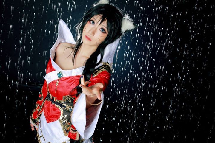league-of-legends-sexy-girls:  Ahri Cosplay https://www.facebook.com/OfficialPage.Saida