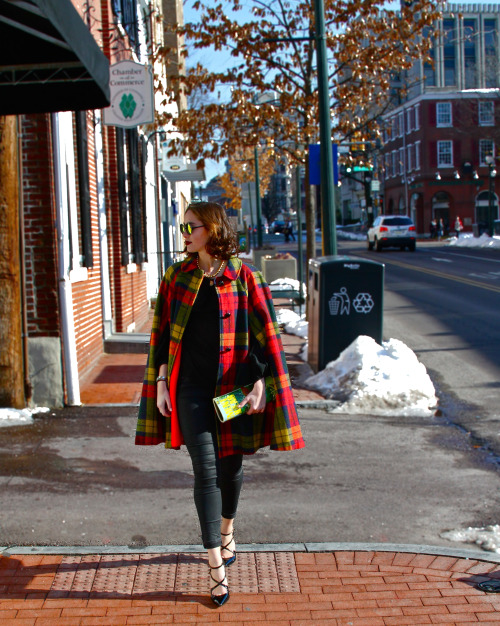 Uptown FunkWool plaid 1960&rsquo;s Cape - VintageJeans by ZaraPumps by Steve Madden Sunglas