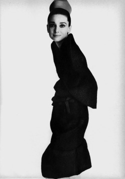 the60sbazaar:  Audrey Hepburn in Givenchy