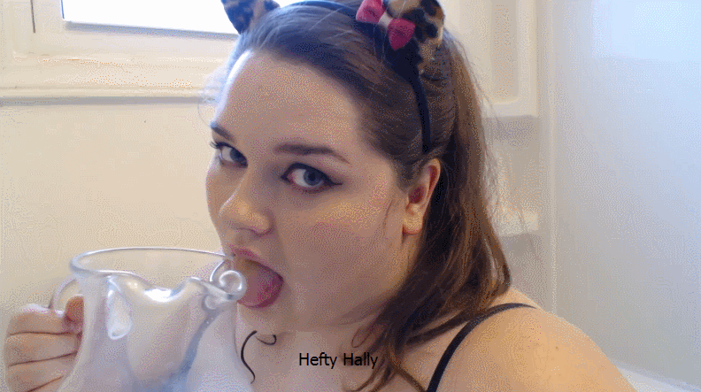 heftyhally:   C4S|ManyVids|AmateurPorn   Fat cat Hally is the epitome of a glutton.