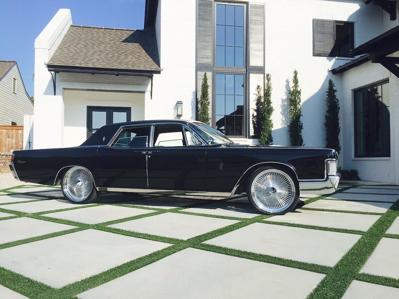 jeremylawson: Beautiful black 1968 Lincoln Continental.