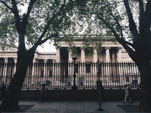 liberalartssociety:Monday morning in the Parthenon galleries at the British Museum.