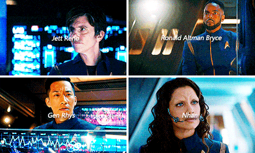 discoverysource:The crew of the USS Discovery coming into Season 3