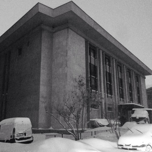 luminaport: Omnia Hall, in the courtyard of the former Romanian Communist Party Central Committee