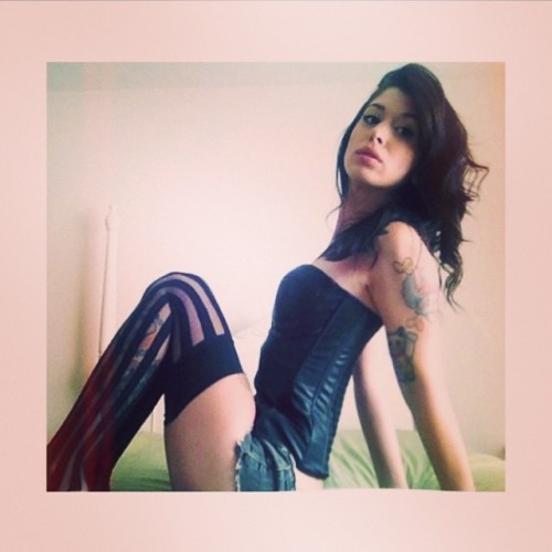 alicasanova:  #tbt #throwbackthursday of an old #thighhighthursday for @suicidegirls #girlswithtattoos #corset #thighhigh #suicidegirls #selfie 