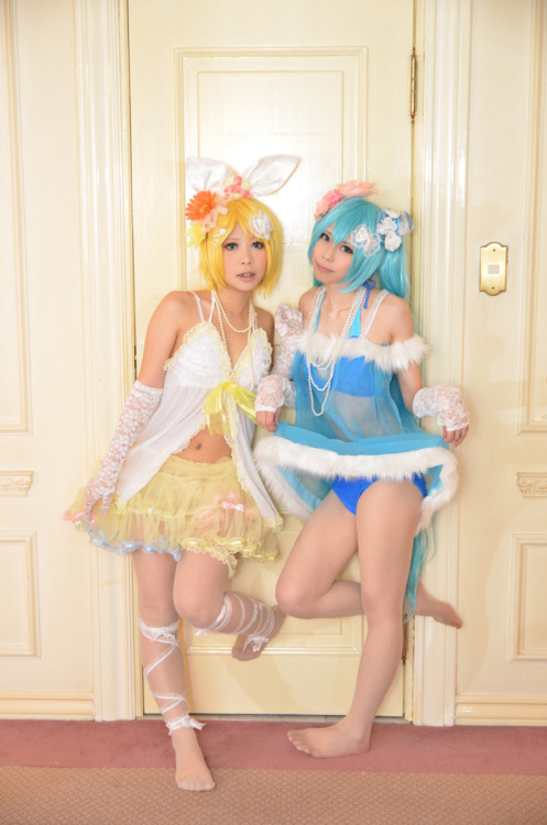 Vocaloid - Miku Hatsune & Rin Kagamine 3HELP US GROW Like,Comment & Share.CosplayJapaneseGirls1.5 - www.facebook.com/CosplayJapaneseGirls1.5CosplayJapaneseGirls2 - www.facebook.com/CosplayJapaneseGirl2tumblr - http://cosplayjapanesegirlsblog.tumbl