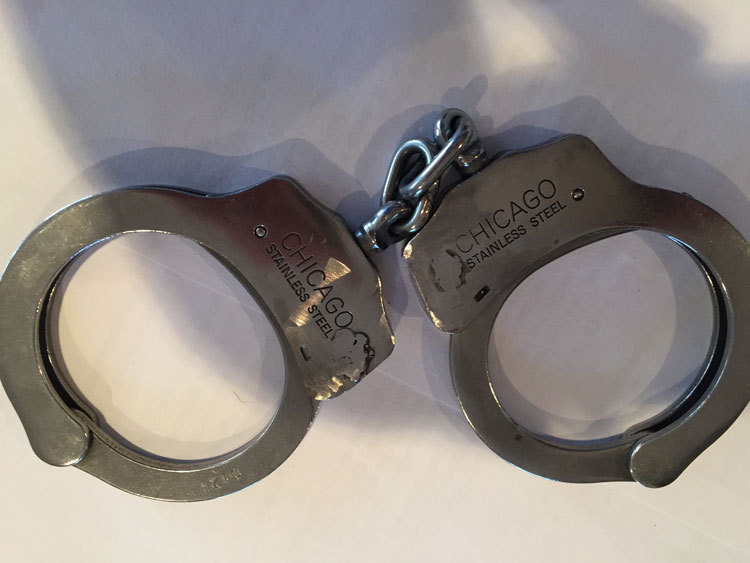 torturesadist:  Now the owner of these cuffs REALLY takes the restraint of his object