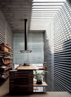 designed-for-life:   Hiroaki Ohtani - Layer house, Kobe 2003  