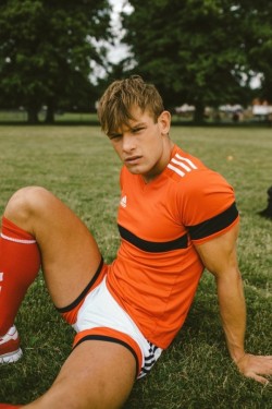dude-on-demand:  Elliott Rheeder