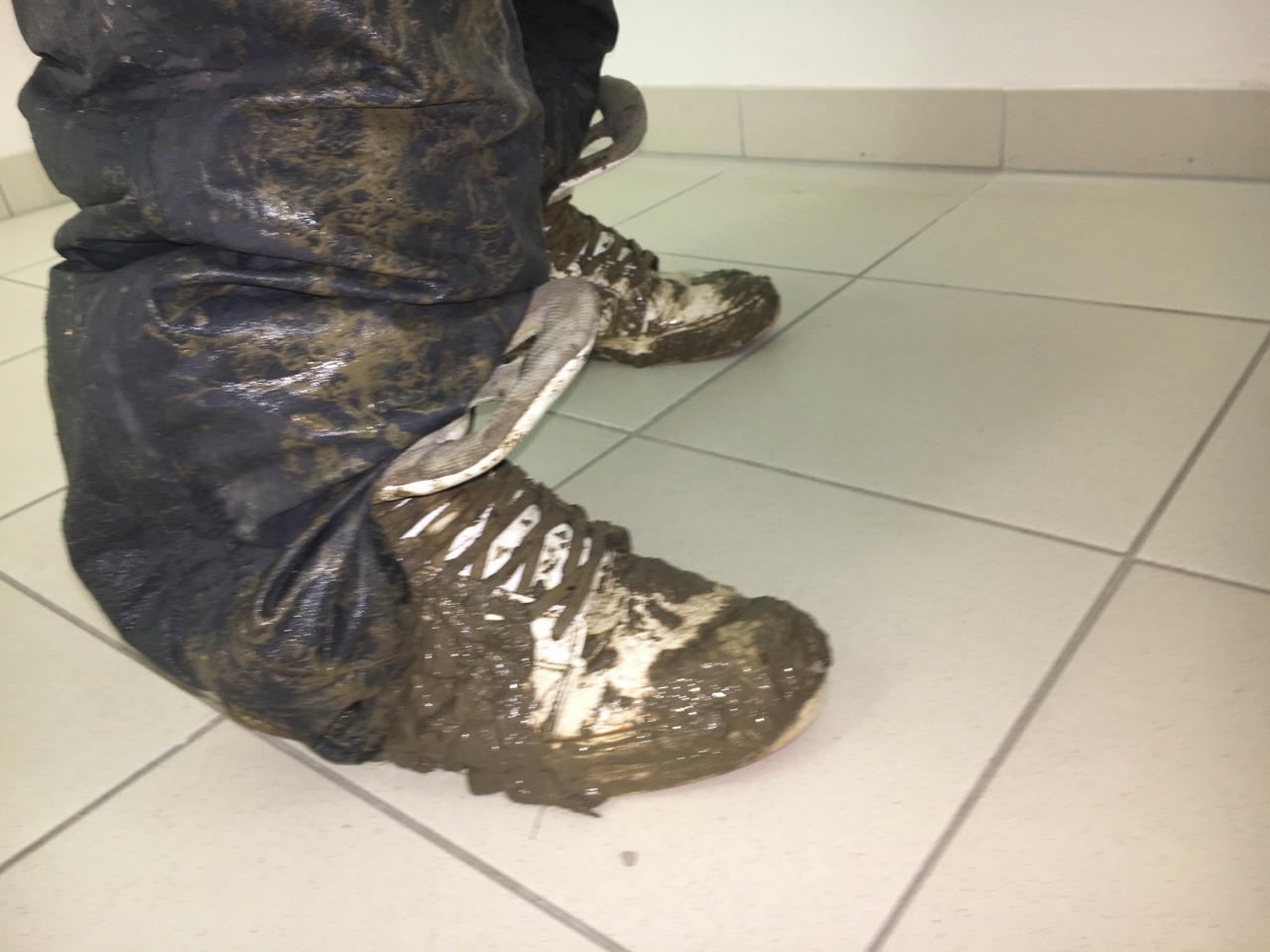piss and mud in snowboard pants 2