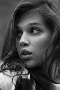 brandedgal:  Anais Pouliot