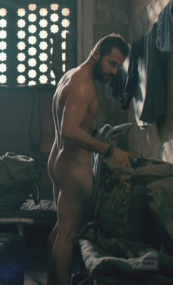 celebrityscenes:  Daniel MacPherson in Strike