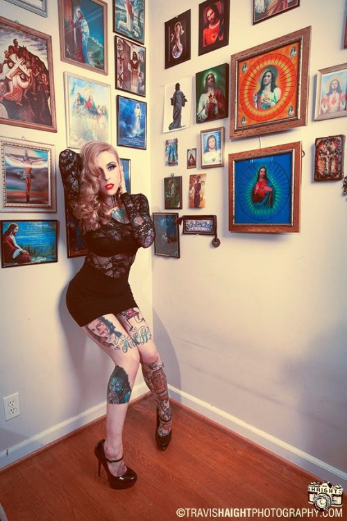 alt-dolls:  Alternative girl http://alt-dolls.tumblr.com/