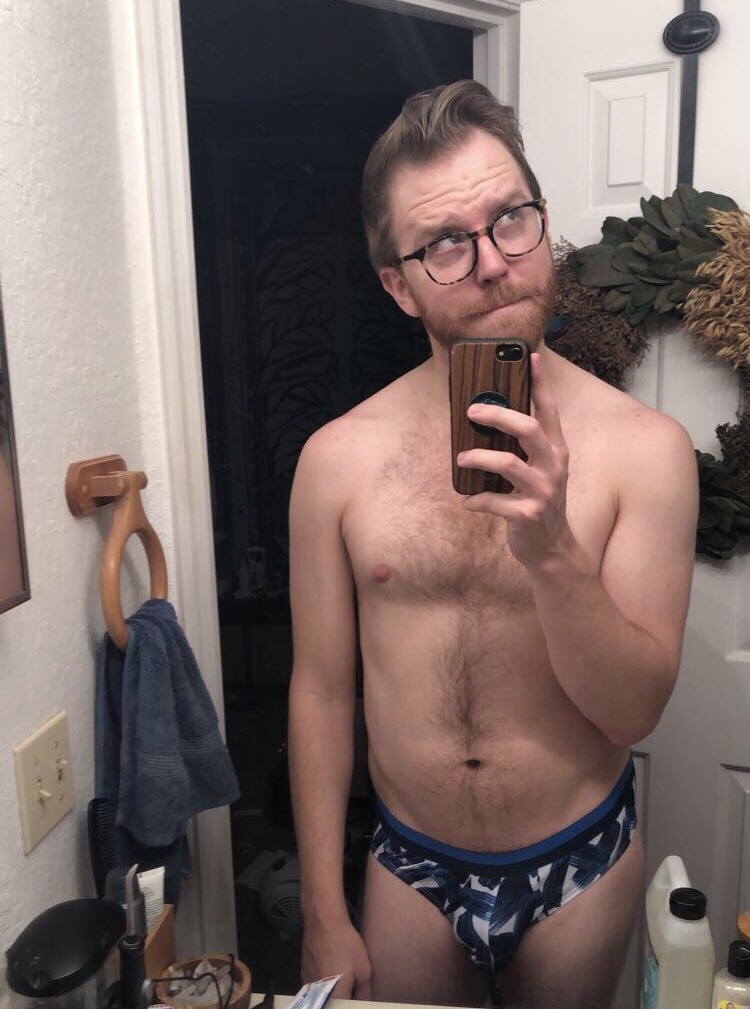 gallopingiraffe: One more thicc pic before Staff wakes up for the purge™️. 😂 