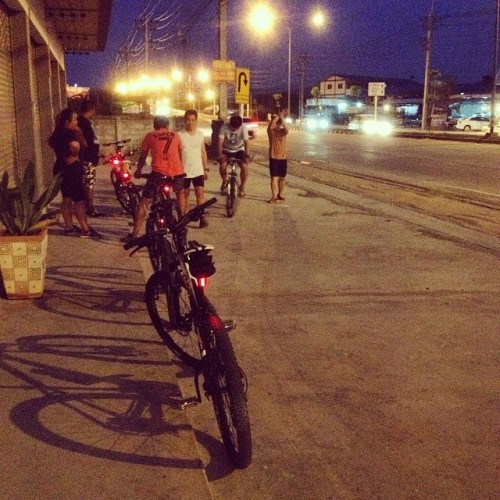 auntrapasso:  waiting tha team!!! #mtb #hybrid #meridabike #meridabikes #bianchi #java #wheeler #gia