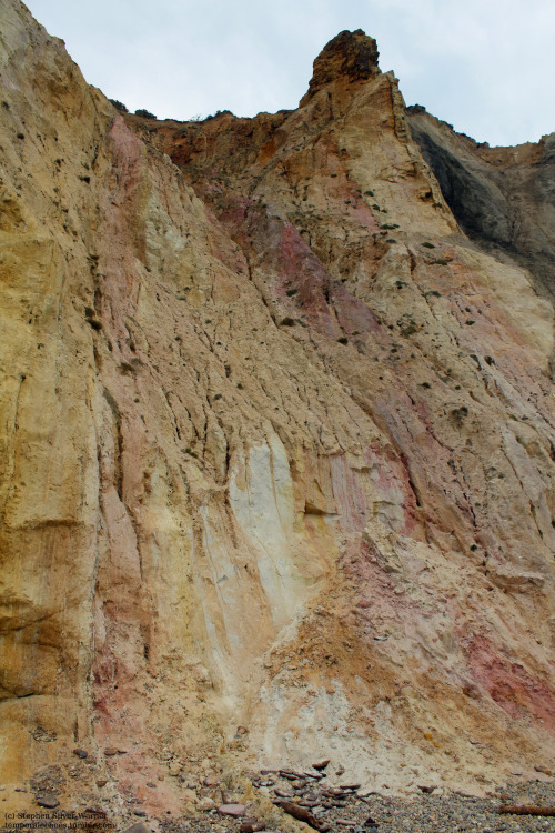 temporalechoes:The colourful sands of the Alum Bay cliffs on the Isle of Wight.