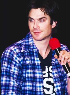 iansmolderholic:  Ian Somerhalder - TVD Chicago Con (Apr 5, 2014 )