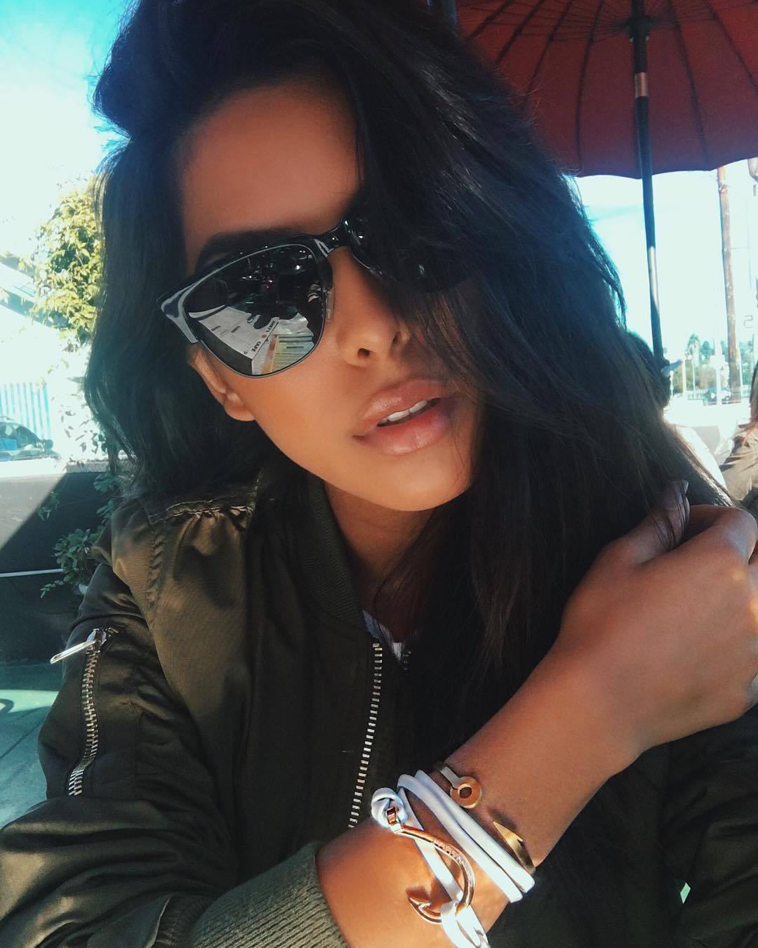Hooked on my @zarini_men bracelets 😍 I have on the white belt with rose gold hook