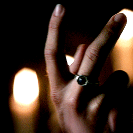tumblr_p8kqg1eOPd1twe00io5_r1_400.gif