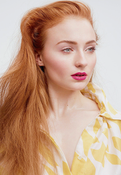 dailysturner: Happy Birthday Sophie Turner!