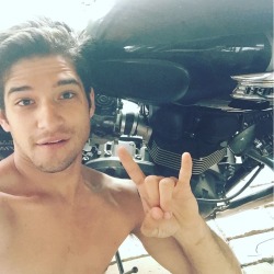 tabloidheat101:  Tyler posey 