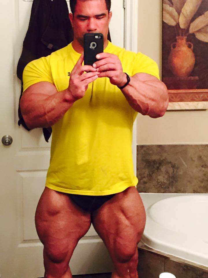 deegle4muscle:  Paulo Almeida  Just damn.