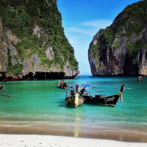 #phiphi #phiphiisland #krabi #thailandislands # (at Phi Phi Island) https://www.instagram.com/p/CLhB