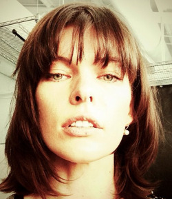 seungiorno:  milla jovovich is classic