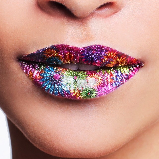 violent-lips:  Rain or Shine, Spring or Fall; you can’t go wrong with our Daisy🌼Glitteratti!!