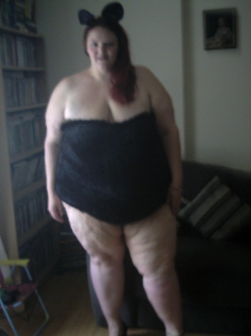 gutlover1:  She would love being married to me.
