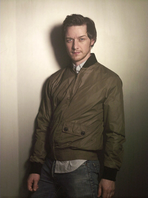 James McAvoy by Kurt Iswarienko, May 2008 [MQ×53, LQ×33] pt.11