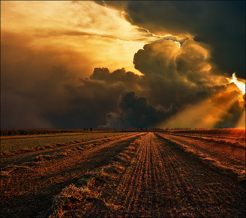 thevoyaging:Storm Clouds, Croatiaphoto via irma