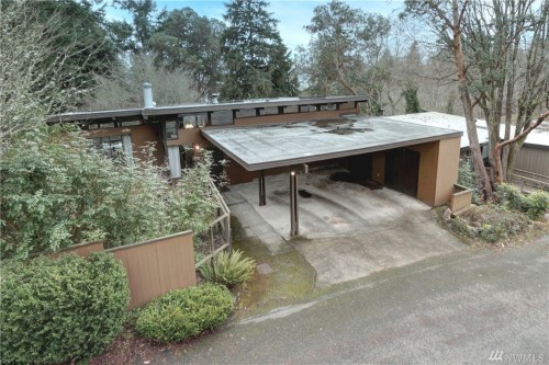 $700,000/5 br/2300 sq ftBurien, WA built in 1968