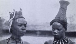 nigerianostalgia:  Top: Igbo Women, 1921Left: