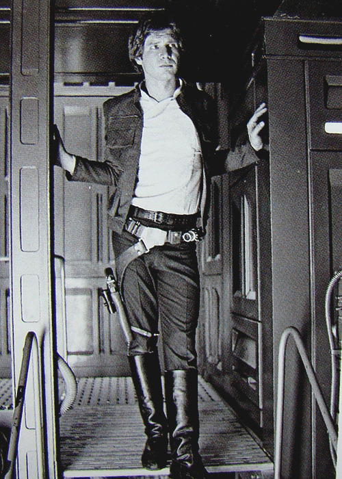 captain-jackharknessx:  beaglebitch:  cinecat:   Harrison Ford behind the scenes