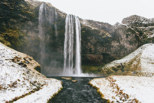 fuckyeahvikingsandcelts: breanna-lynn: Iceland I want to visit Iceland so bad, and to go bicyclin