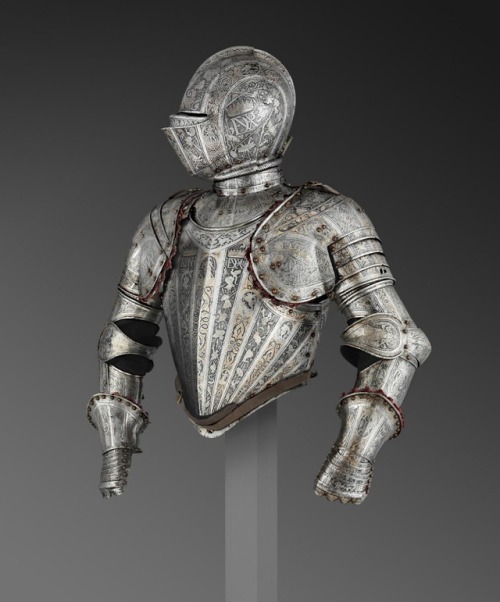 Etched armor crafted by Pompeo Della Cessa of Milan, Italy, circa 1610.from The Philadelphia Museum 