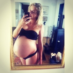  hot pregnants pussy  18 year old pornstar