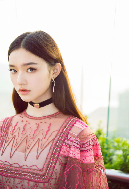 LIN YUN wearing VALENTINO SPRING 2017 READY-TO-WEAR