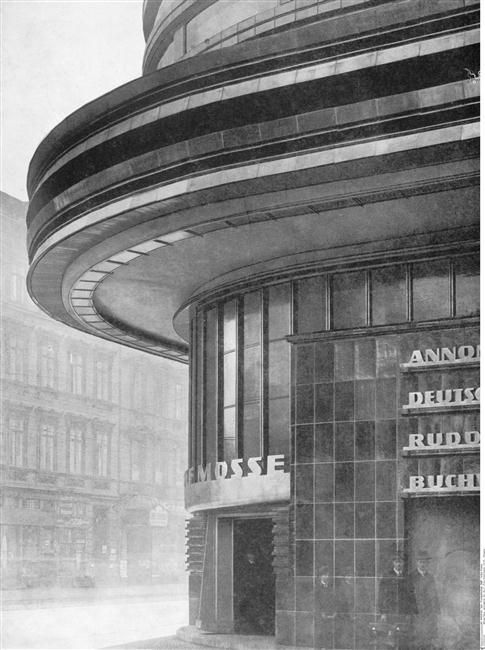 deestijl: “Mosse” façade, Berlin - transformed in 1921-1924 by Erich Mendelsohn / Berlin, Kunstbibli