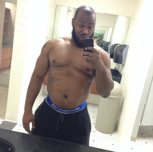 watchandstare:  watchandstare:  Damn, I finally found his Instagram. I have a new crush. His beard, lips and body is definitely my type. Just give me one night. Anyone has his nudes, get at me. Just wanna see if he’s packing some heavy equipment  Love