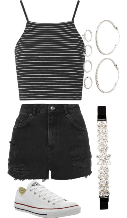 Untitled #81 by gemmainspired featuring a crop topTopshop crop top, €19 / Topshop shorts, €51 / Conv