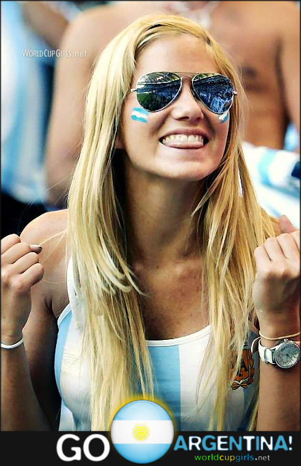 worldcup2014girls:  GO ARGENTINA!!! Support Argentina against Netherlands… Get your badge and spread the Love: http://goo.gl/uN3LTP