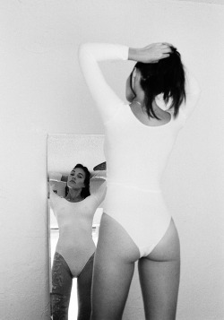 nekcam:  Model - Hannah Guest. Photographer - Henrik Purienne. Source. 