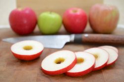 thecakebar:  DIY Apple Sandwiches  