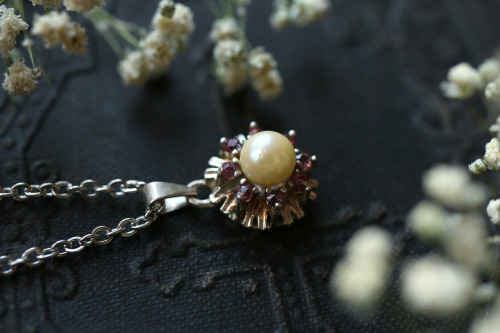 Beautiful vintage and antique genuine silver necklaces with gemstones are available at my Etsy Shop 