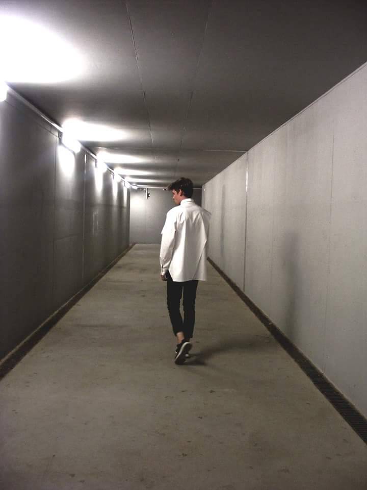 baetek:  Happy scenes, a stupid dream when I dream of you They don’t stay, it might